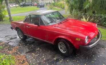 Fiat-124-Spider-1978-Convertible-11