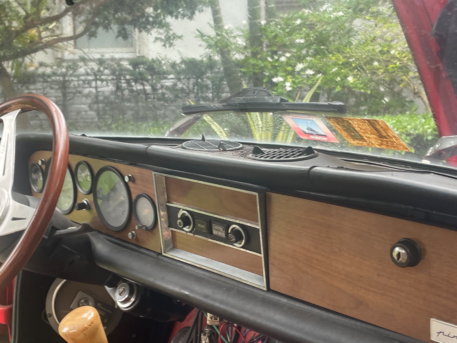 Fiat-124-Spider-1978-Convertible-2