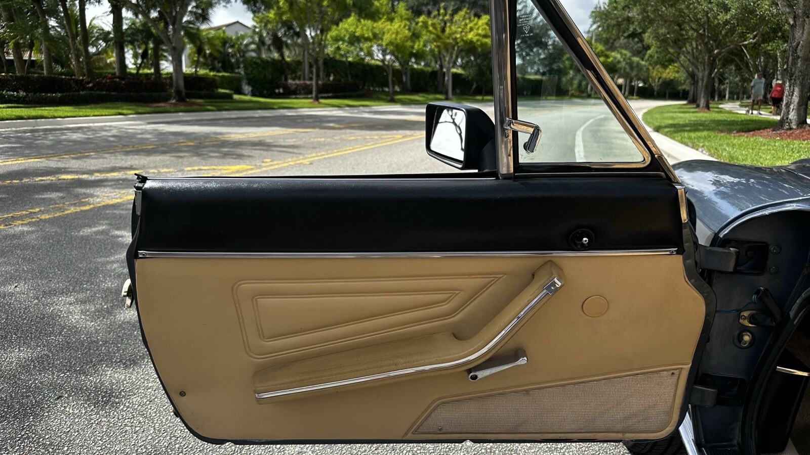 Fiat-124-Spider-1980-21