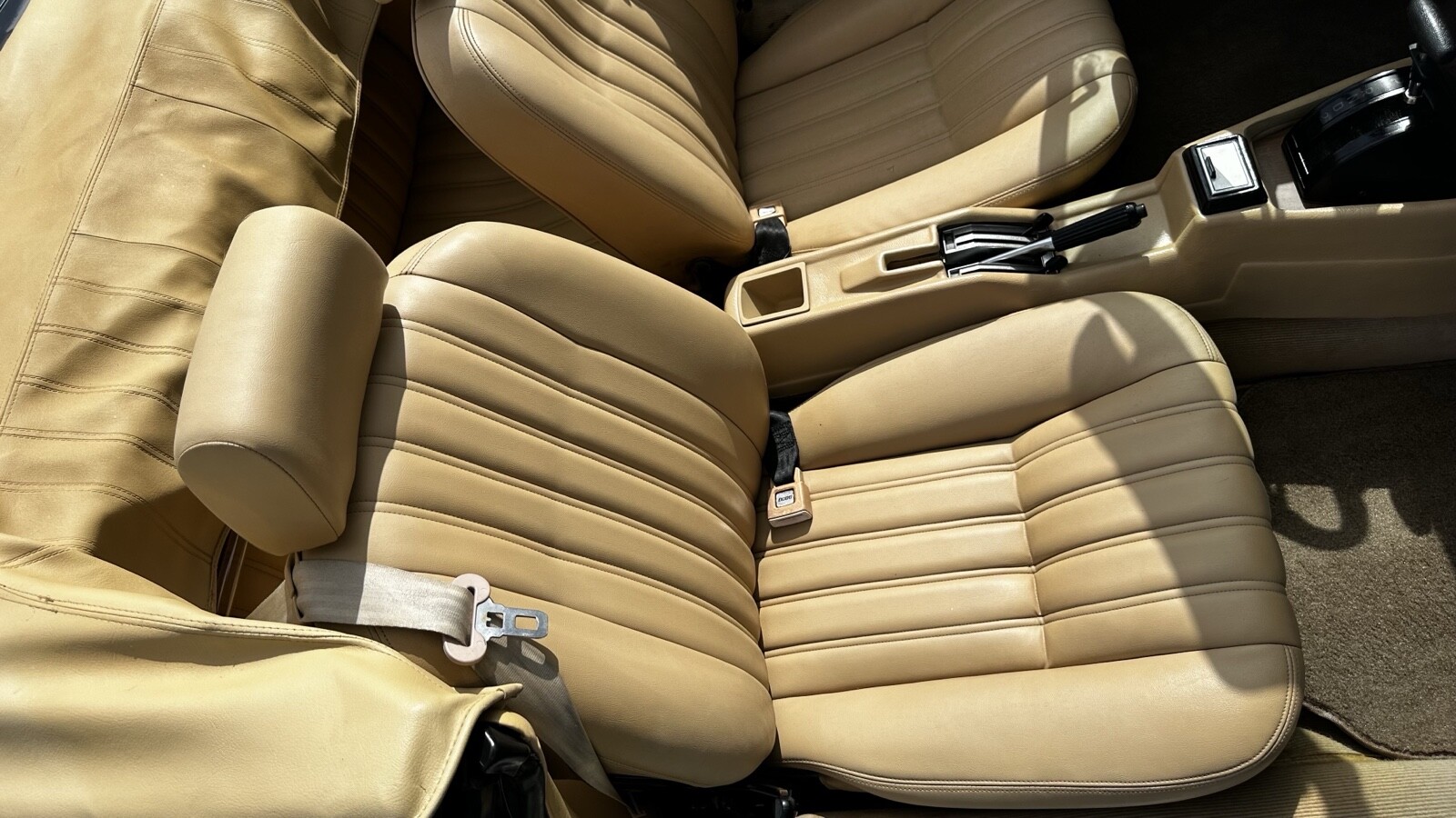 Fiat-124-Spider-1980-28