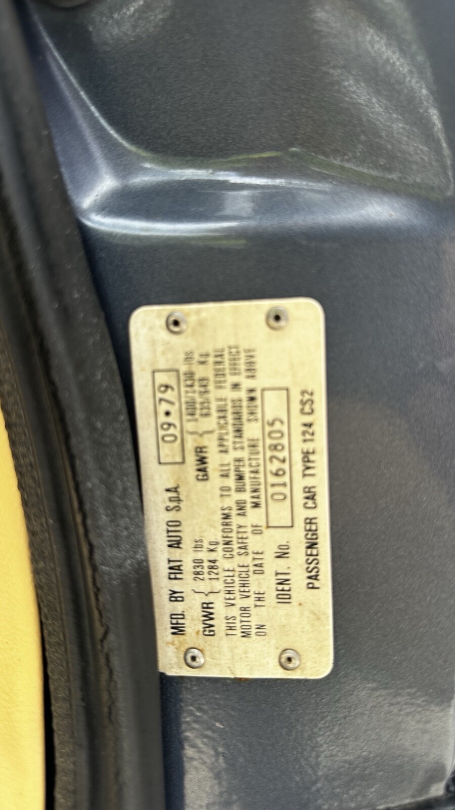 Fiat-124-Spider-1980-37