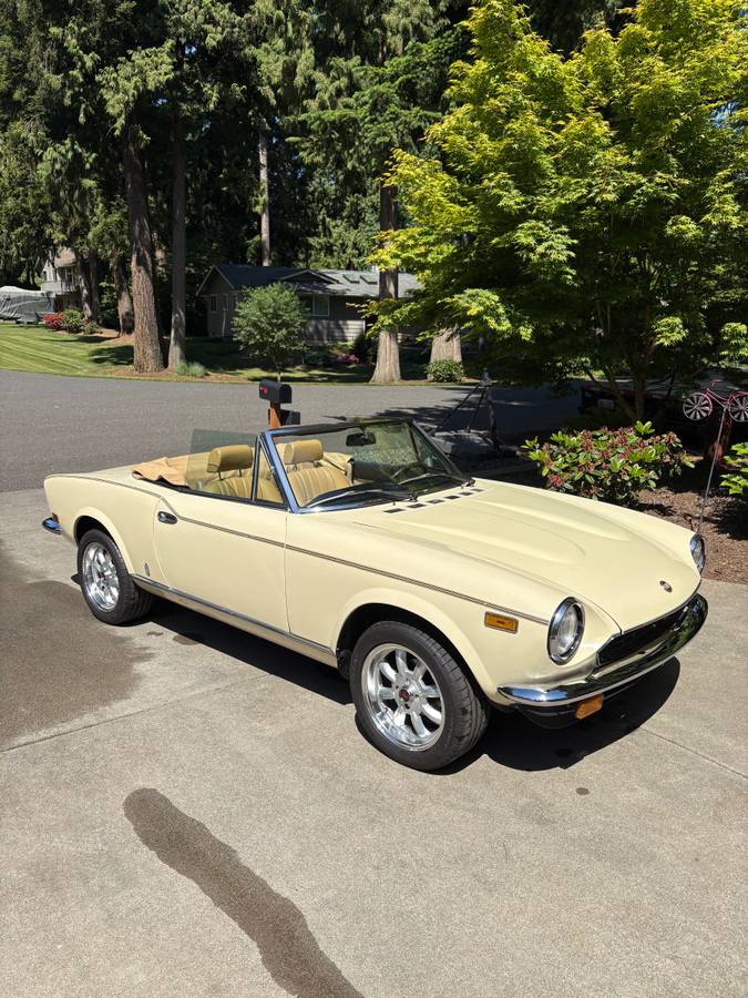 Fiat   1980 yellow