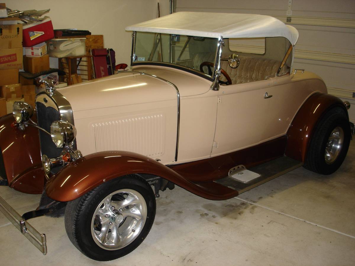 Ford   1931 brown