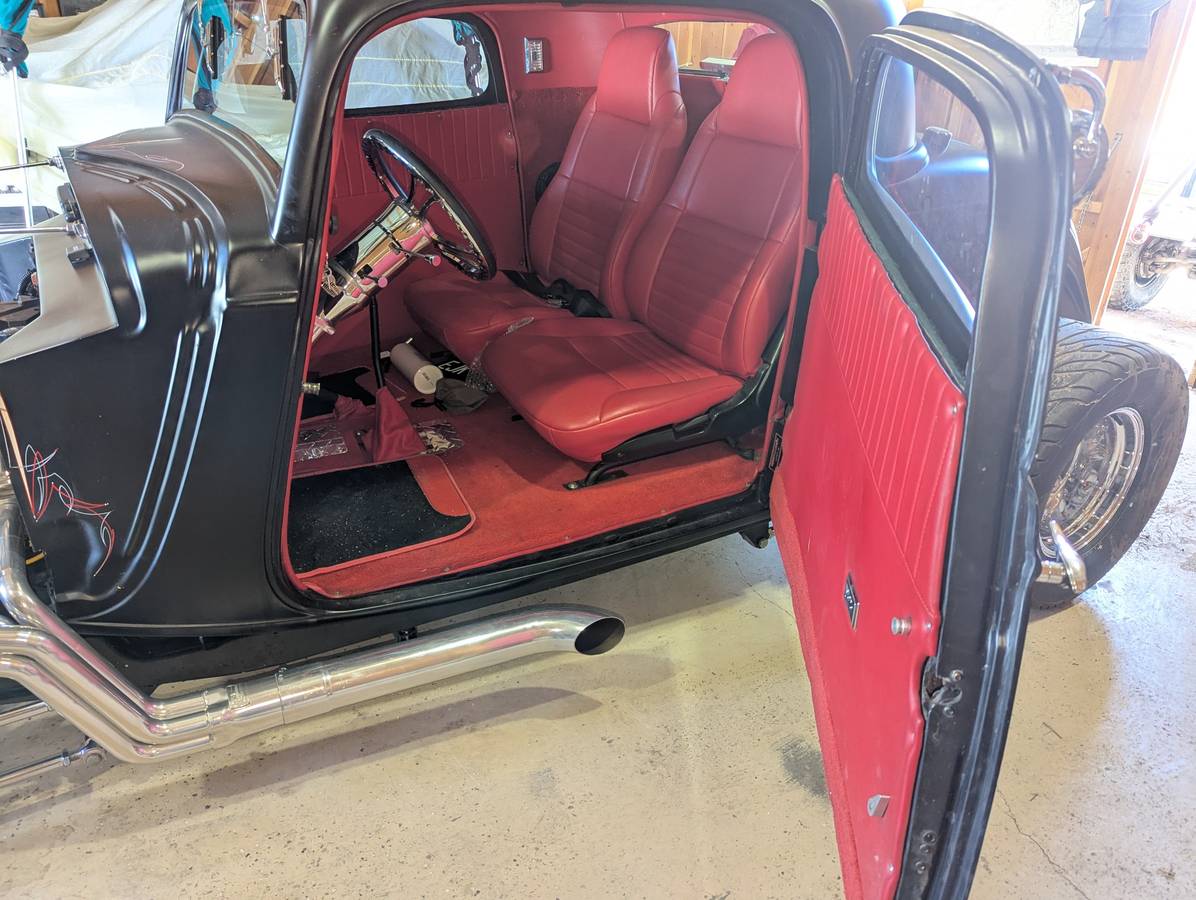 Ford-1934-black-10