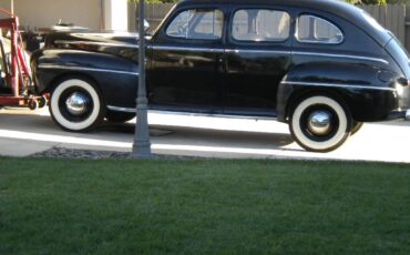 Ford-1947-black-2