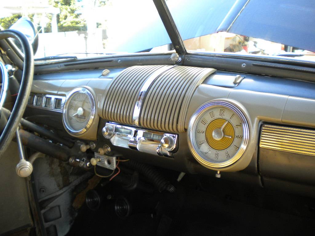 Ford-1947-black-3