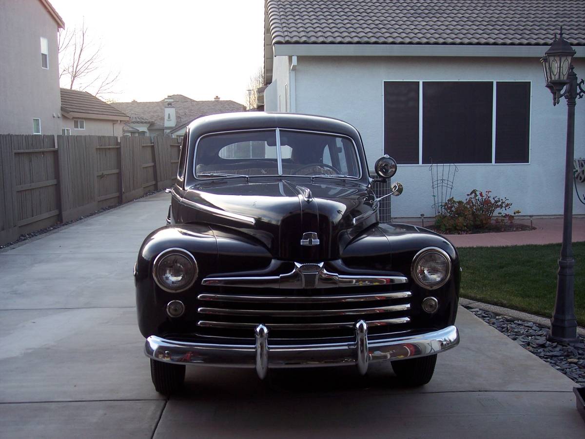 Ford   1947 black