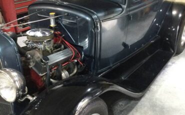 Ford-5-window-coupe-1931-blue-4