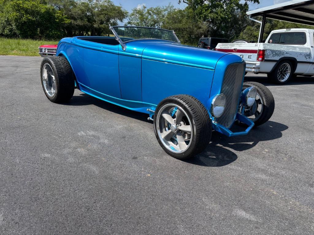 Ford Bobby Alloway high boy roadster alloway chassis 1932 --