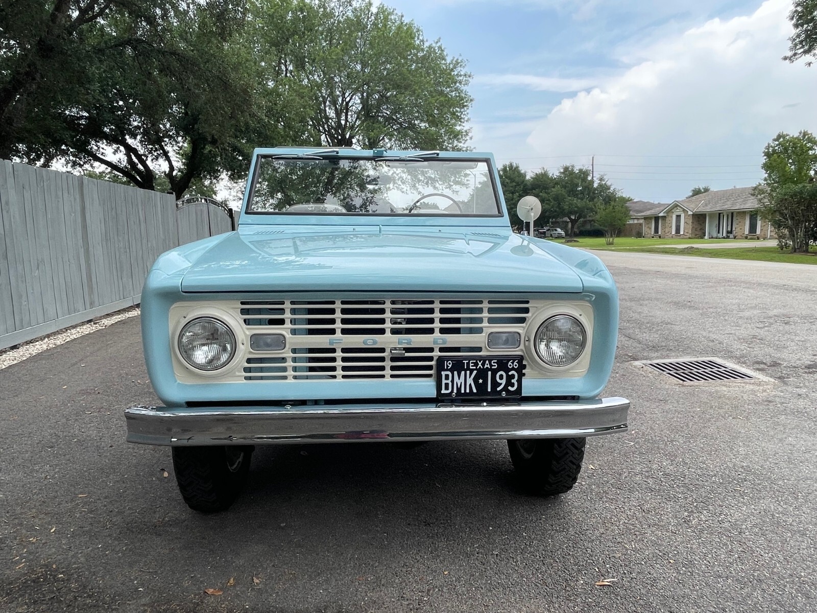 Ford-Bronco-1966-11