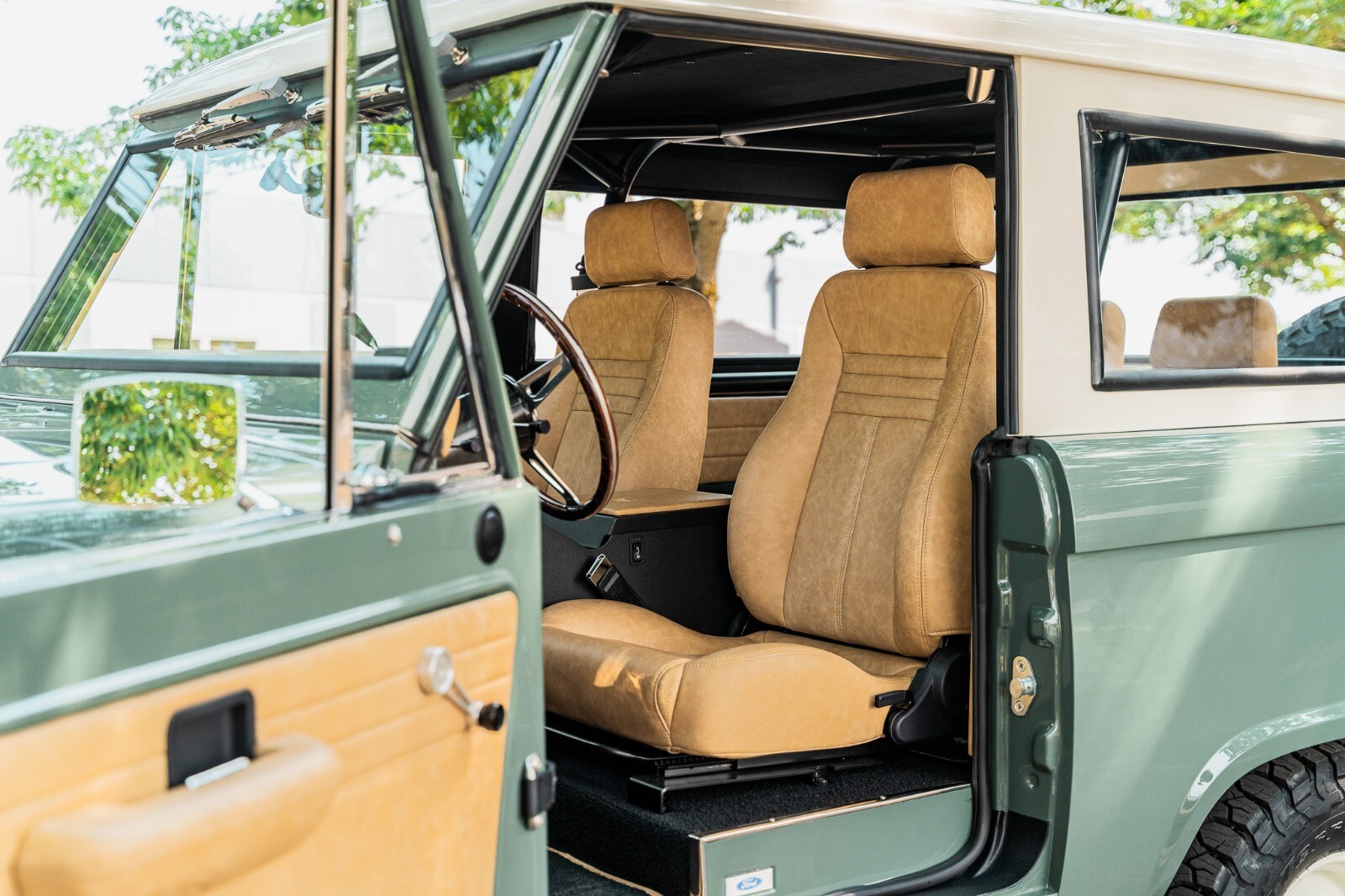 Ford-Bronco-1966-16
