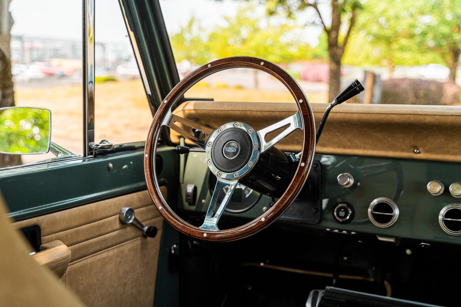 Ford-Bronco-1966-18