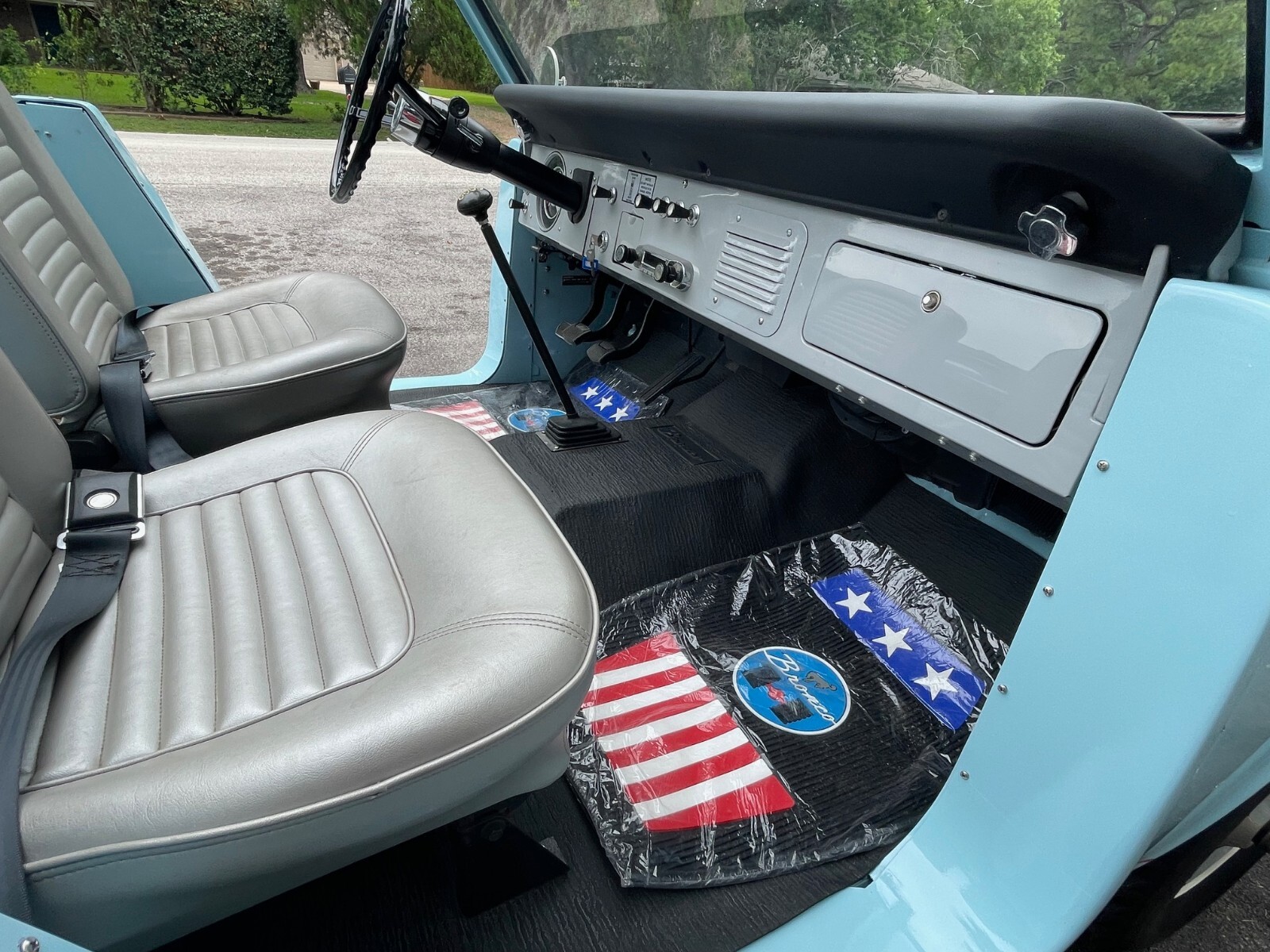 Ford-Bronco-1966-19
