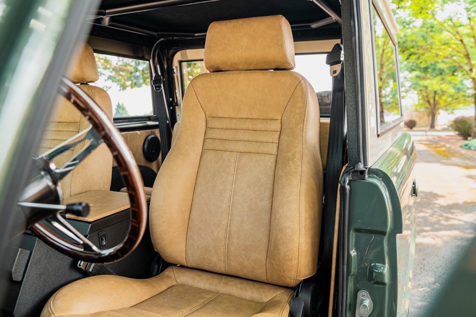 Ford-Bronco-1966-25