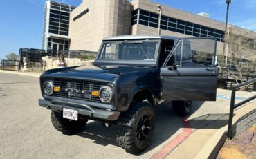 Ford-Bronco-1966-grey-1