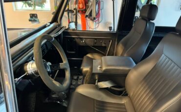 Ford-Bronco-1966-grey-3