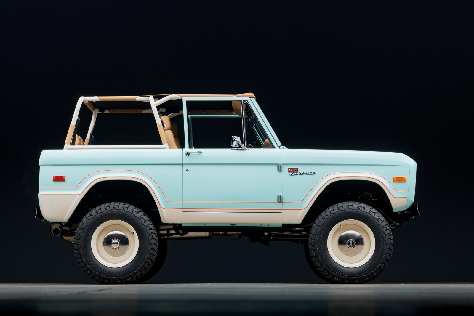 Ford-Bronco-1967-3