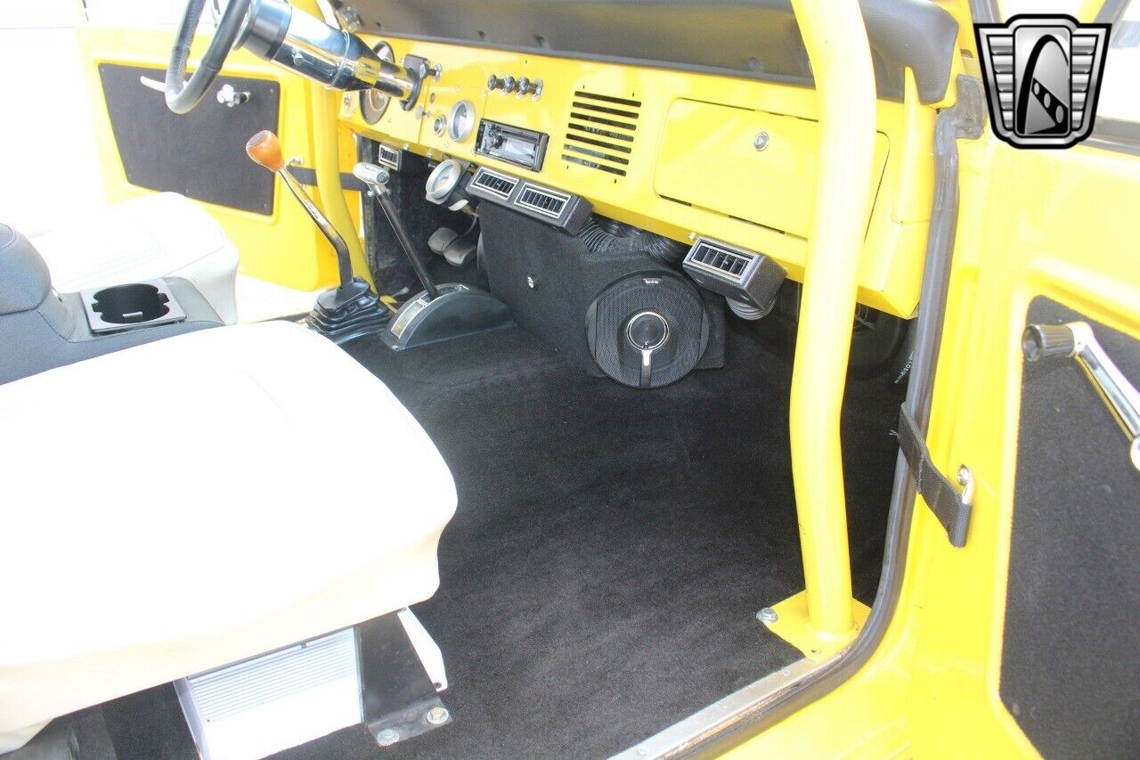 Ford-Bronco-1967-other-23