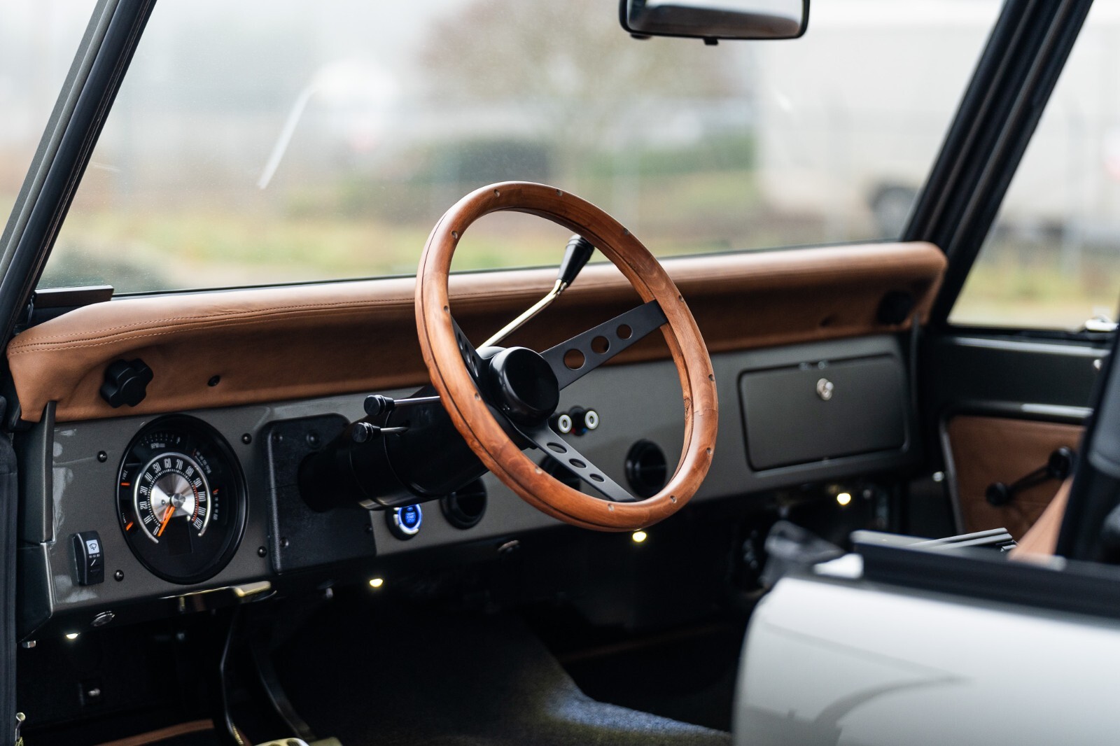 Ford-Bronco-1969-16