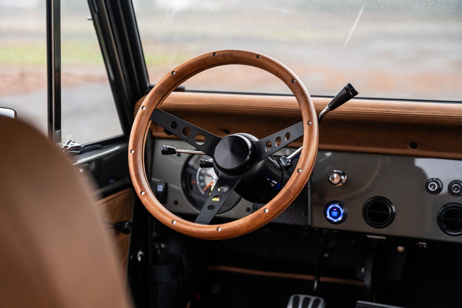 Ford-Bronco-1969-18