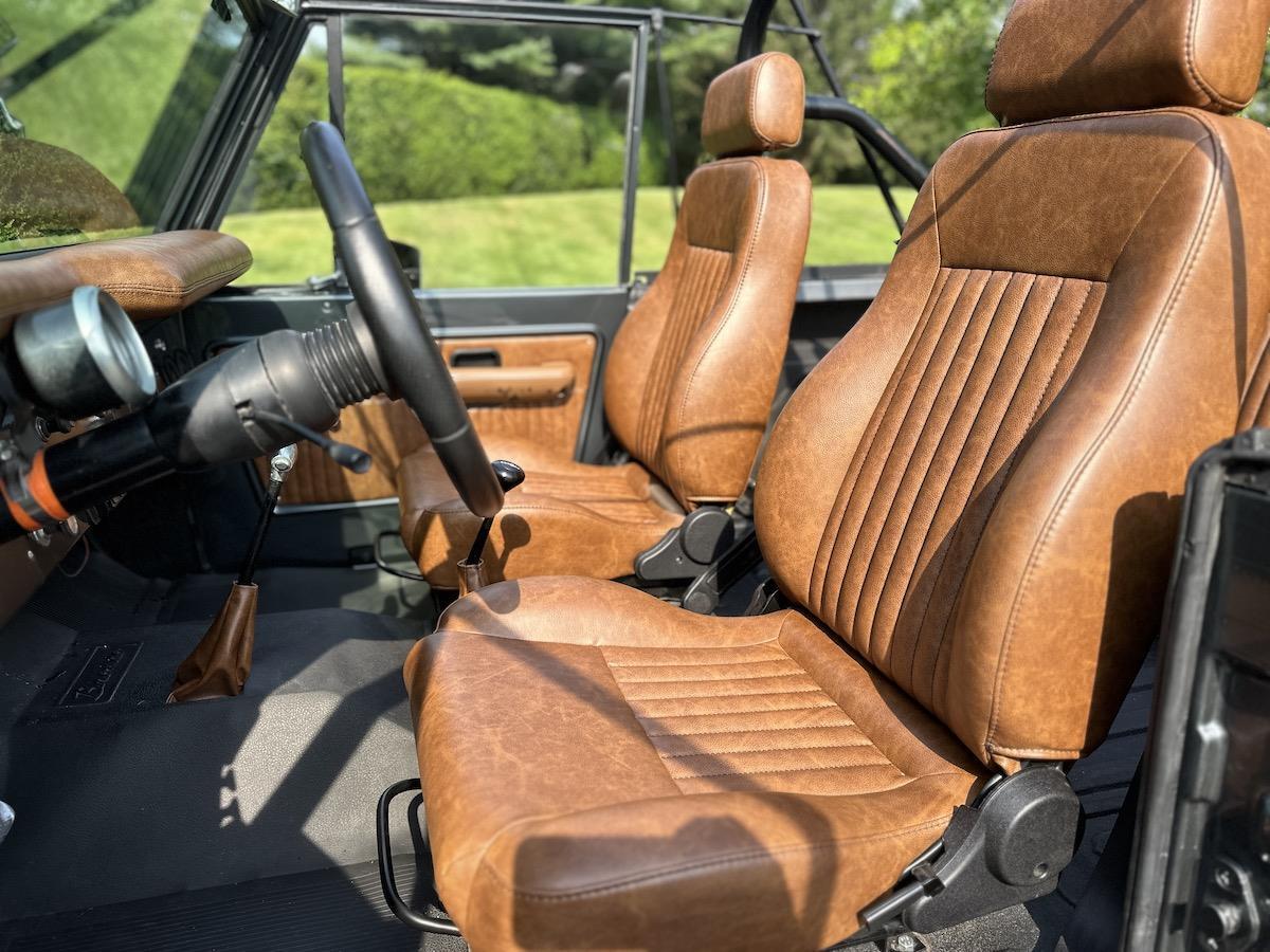 Ford-Bronco-1969-Convertible-34