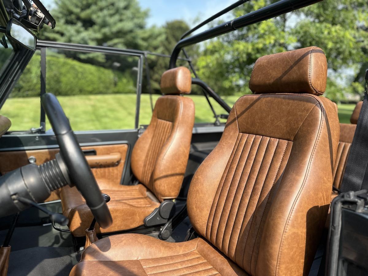 Ford-Bronco-1969-Convertible-35