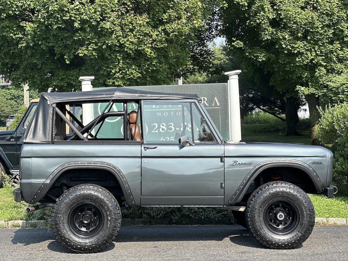 Ford-Bronco-1969-Convertible-9