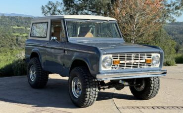 Ford-Bronco-1969-blue-1