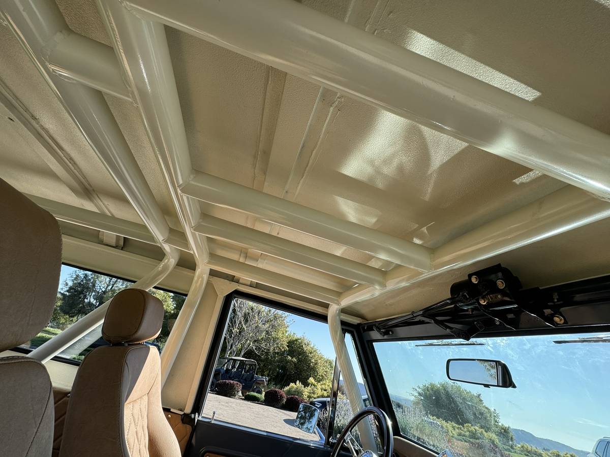 Ford-Bronco-1969-blue-11