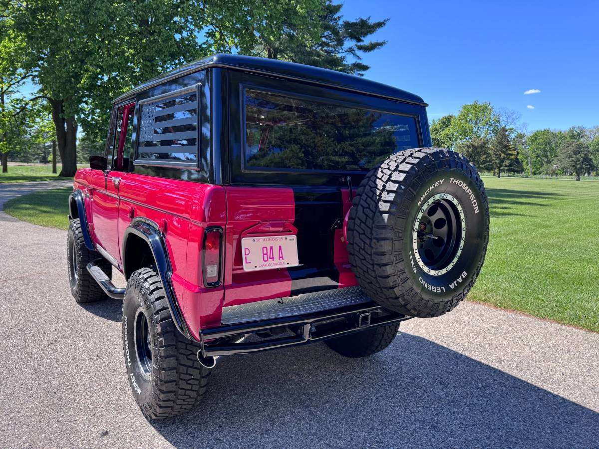 Ford-Bronco-1969-red-10