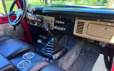 Ford-Bronco-1969-red-13