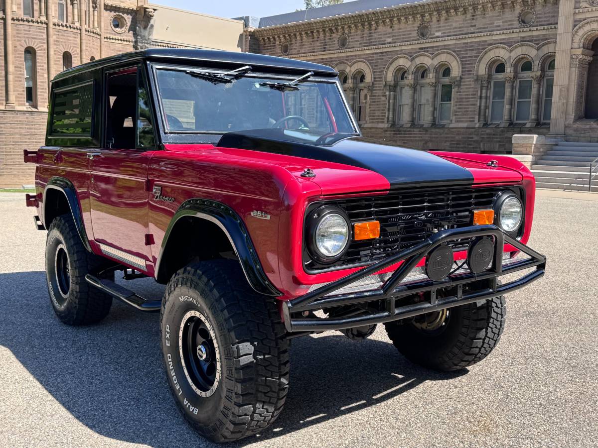 Ford Bronco  1969 red