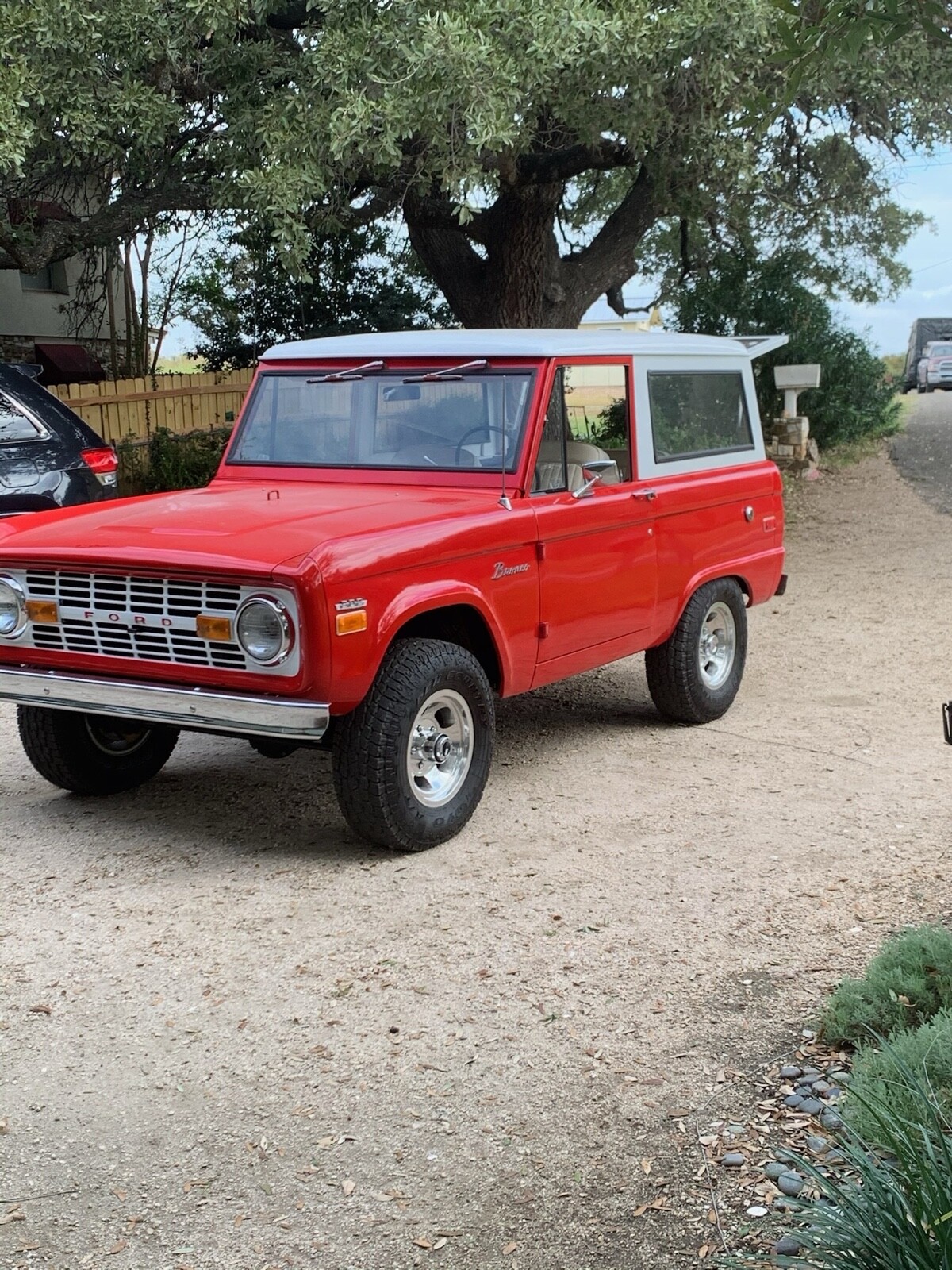 Ford-Bronco-1970-1
