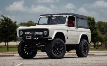 Ford-Bronco-1971-SUV-1
