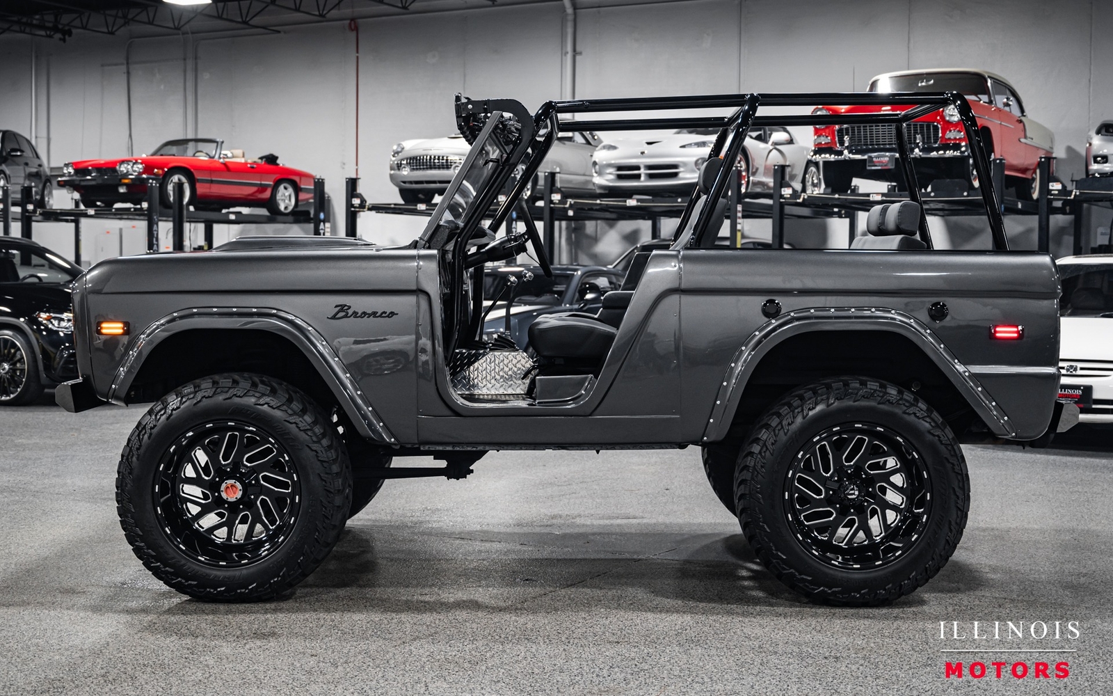 Ford-Bronco-1971-SUV-1