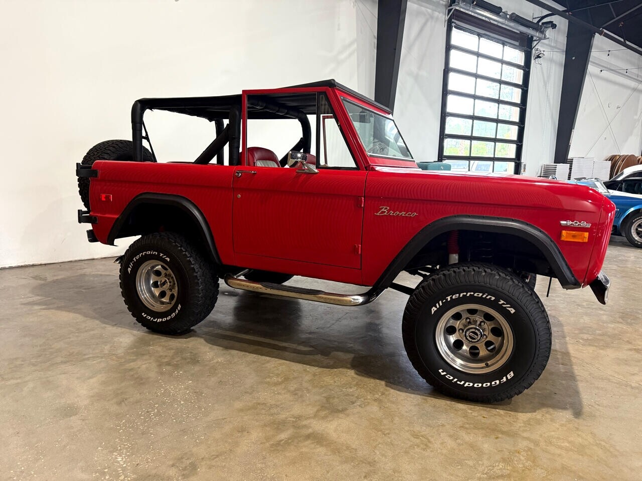 Ford-Bronco-1971-SUV-10