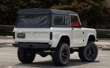 Ford-Bronco-1971-SUV-10