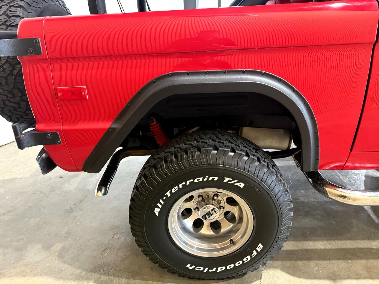 Ford-Bronco-1971-SUV-14