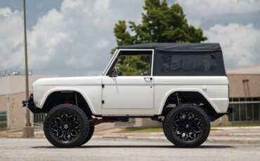 Ford-Bronco-1971-SUV-17