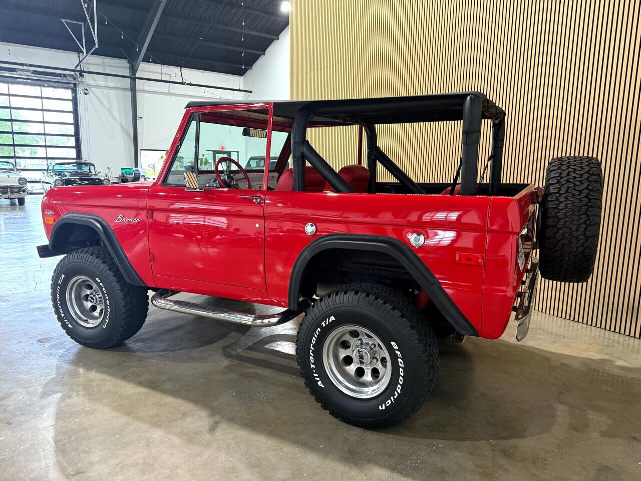 Ford-Bronco-1971-SUV-19