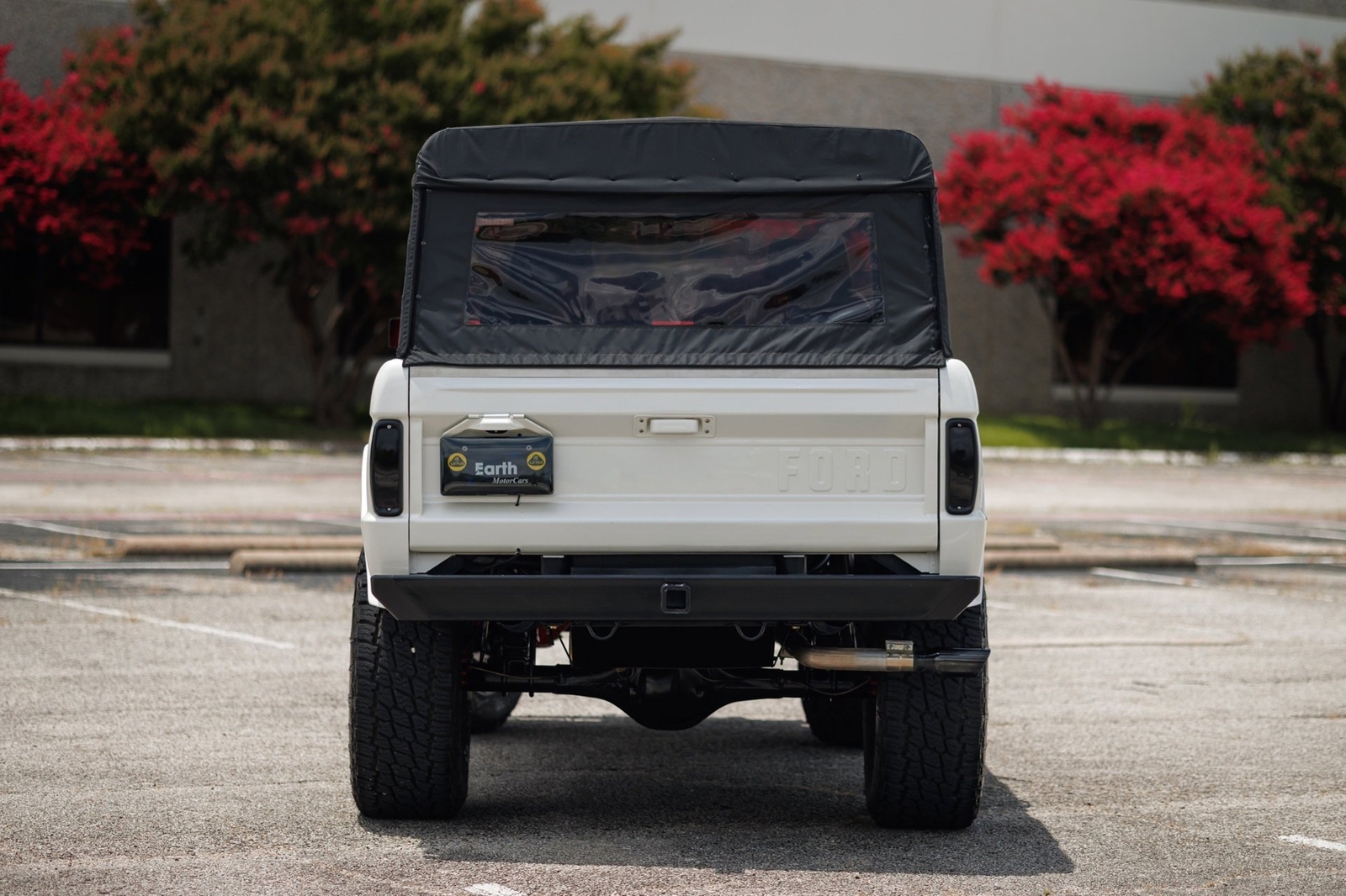 Ford-Bronco-1971-SUV-19