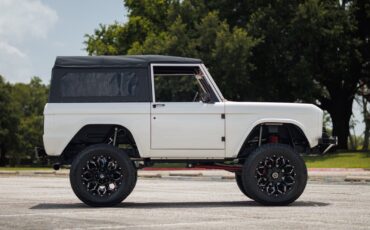 Ford-Bronco-1971-SUV-21