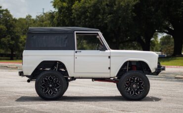 Ford-Bronco-1971-SUV-22