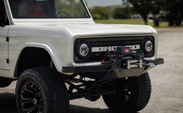 Ford-Bronco-1971-SUV-23