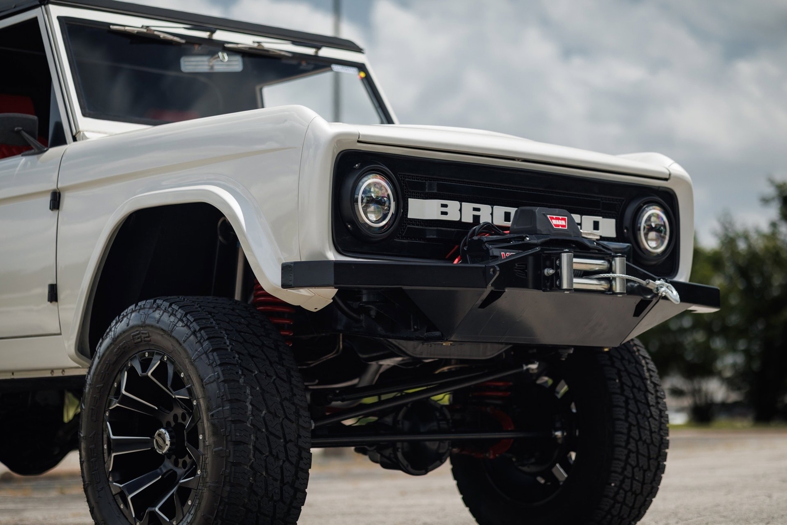Ford-Bronco-1971-SUV-24