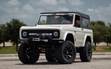 Ford-Bronco-1971-SUV-3