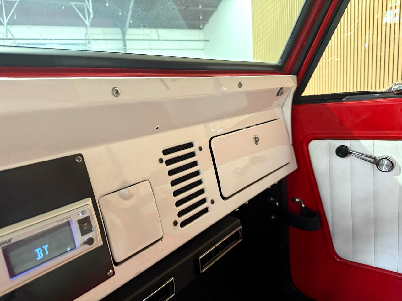Ford-Bronco-1971-SUV-34
