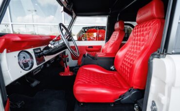 Ford-Bronco-1971-SUV-34