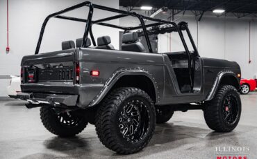 Ford-Bronco-1971-SUV-4