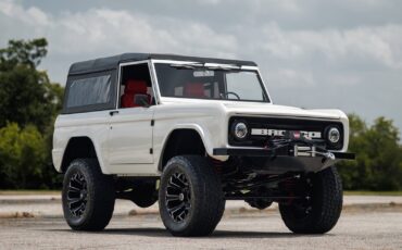 Ford-Bronco-1971-SUV-4